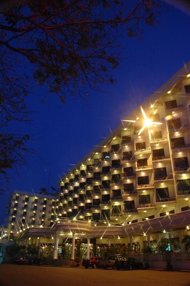 โรงแรมซีซาร์ พาเลซ Pattaya