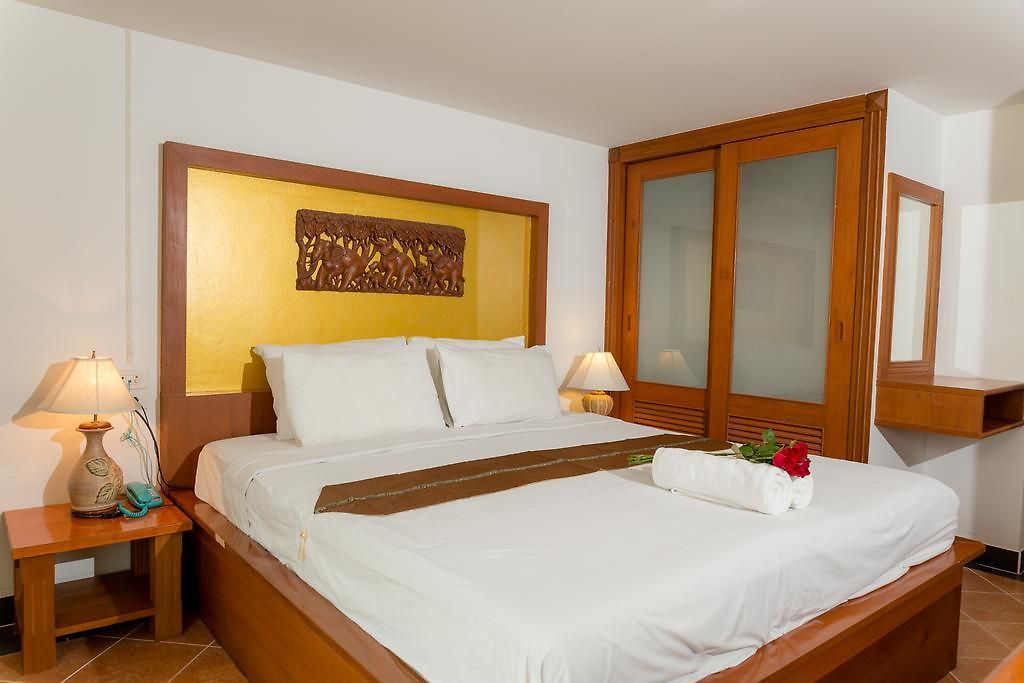 โรงแรม The Garden Place 2*
