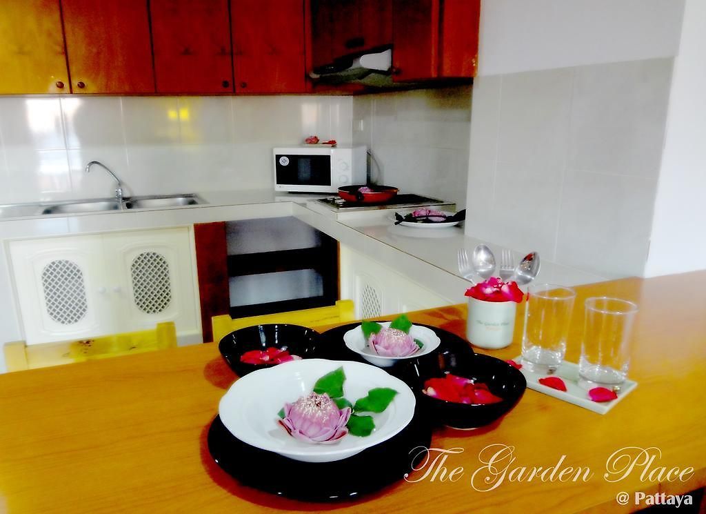 โรงแรม The Garden Place 2*