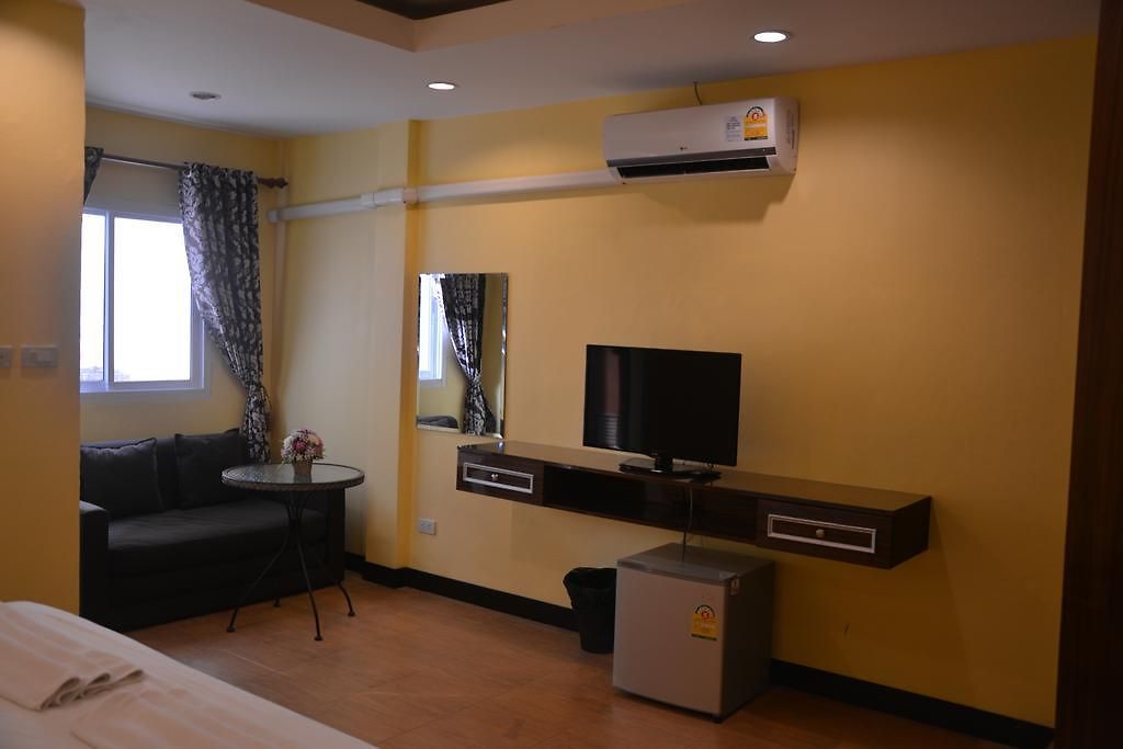 Taj Place Residency โรงแรม