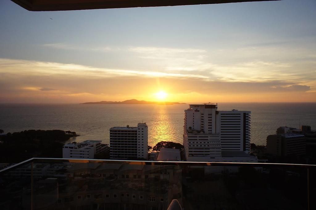 The Cliff อพาร์ตโฮเทล Pattaya