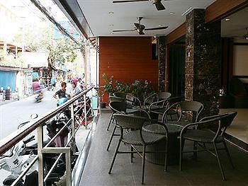 Honey โรงแรม 3*