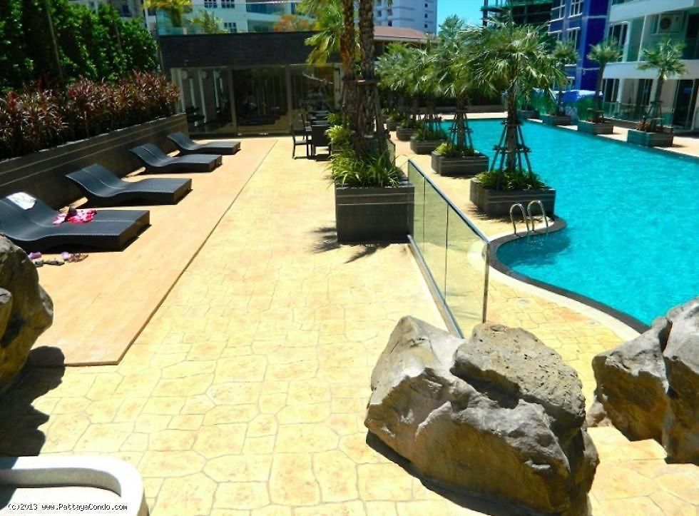 อพาร์ตโฮเทล The Cliff Pattaya