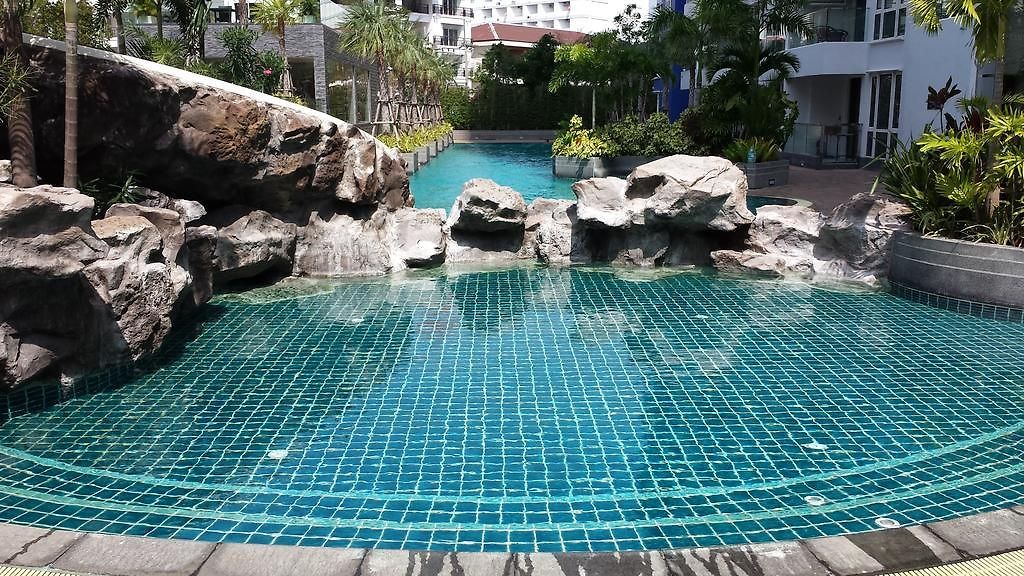 อพาร์ตโฮเทล The Cliff Pattaya
