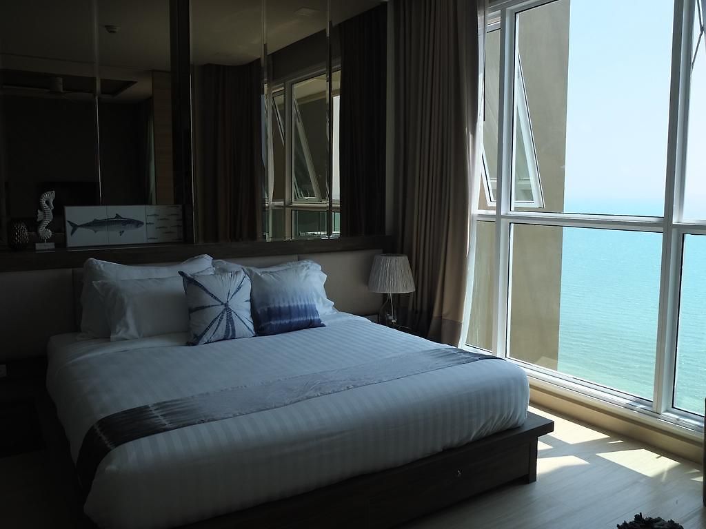 อพาร์ทเม้น Everyday Beachfront Stylish Luxury Jomtien *
