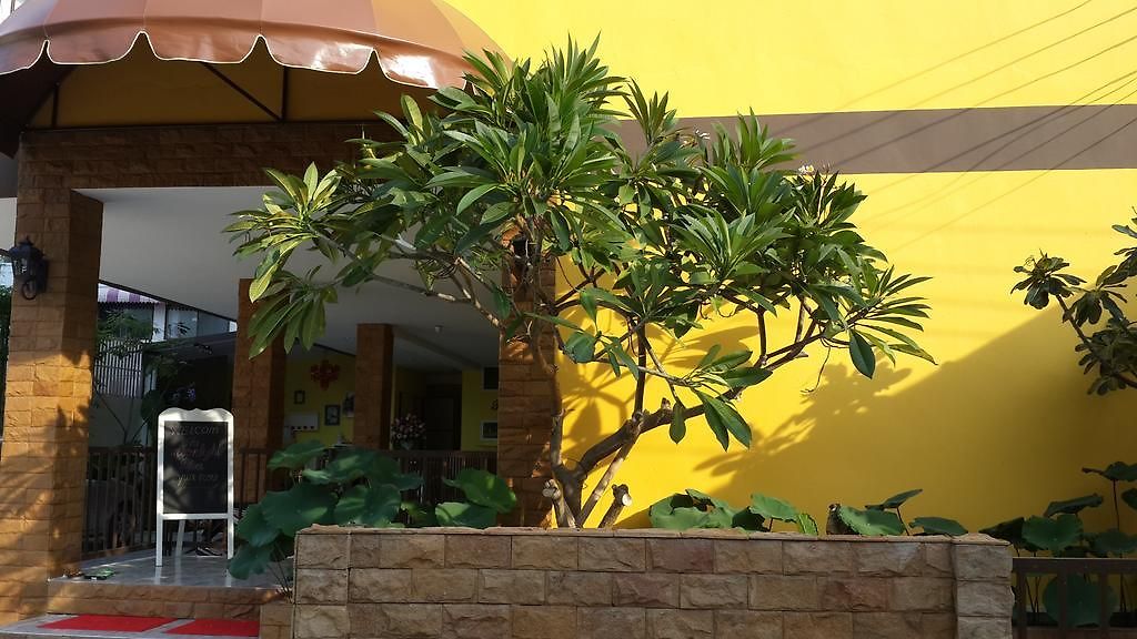 โรงแรม The Moonlight Place 3*
