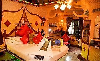 Penthouse Hotel 3*