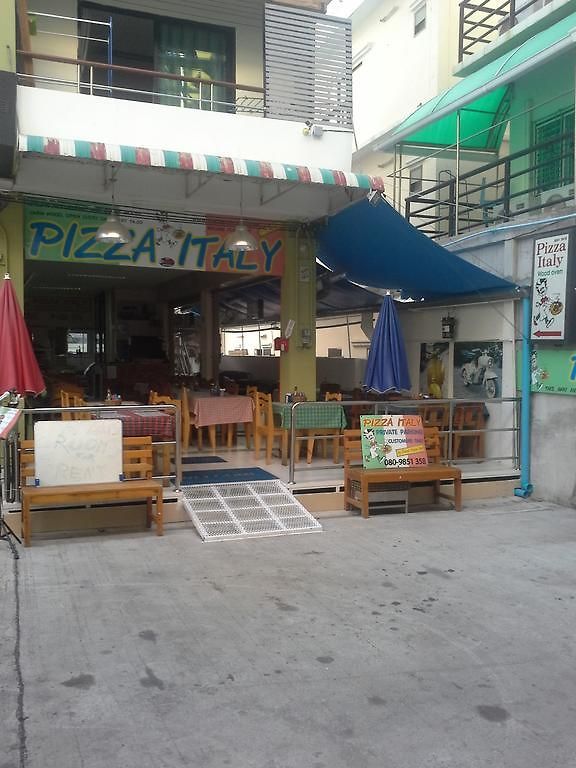 Pizza Italy Restaurant And บ้านพัก Pattaya