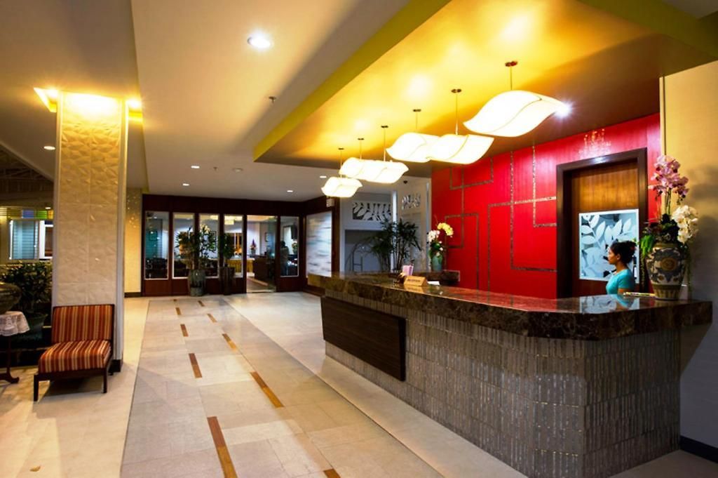 โรงแรม The Ninth 3*