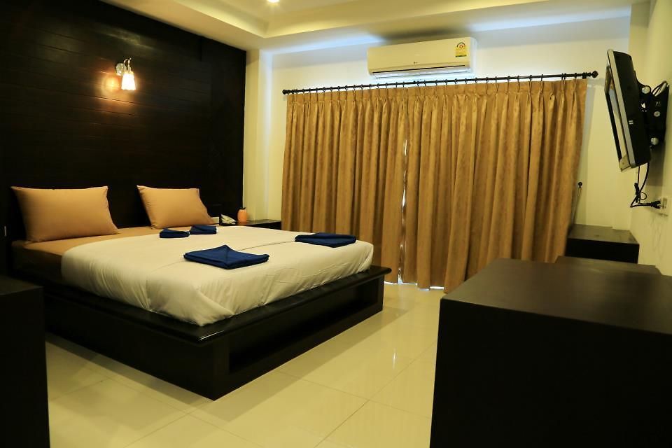 Marfru Cafe And 2* Pattaya
