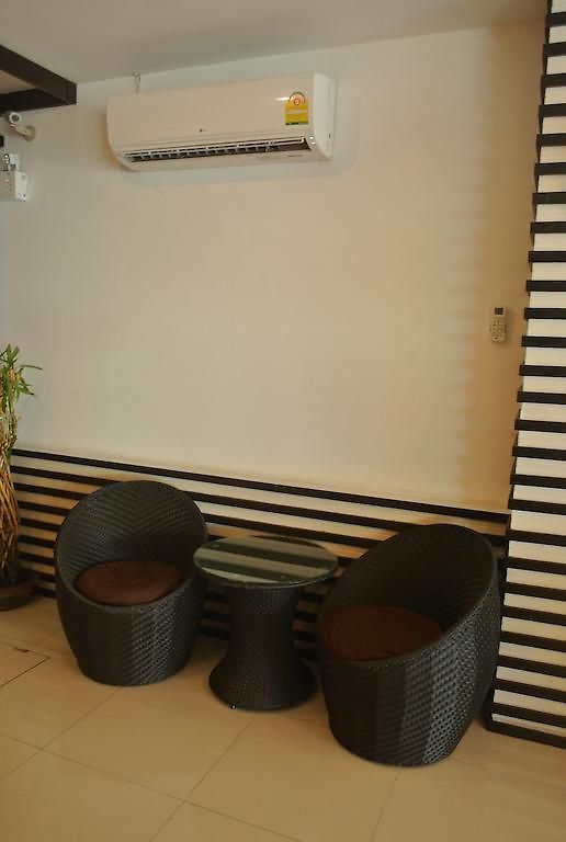 Marfru Cafe And 2* Pattaya