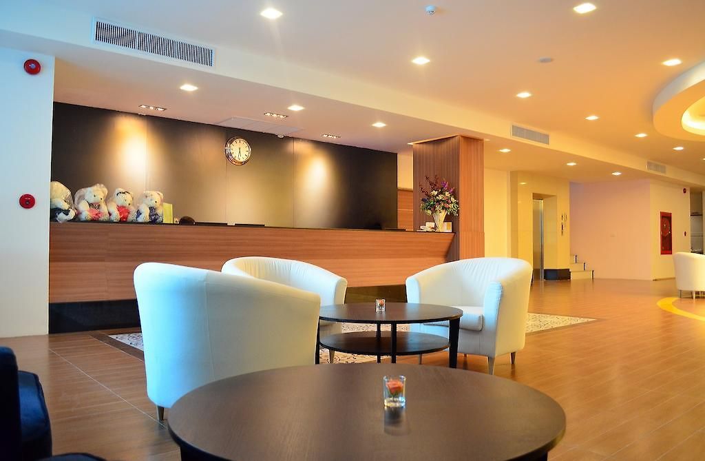 โรงแรม เทวัญ จอมเทียน พัทยา 4*