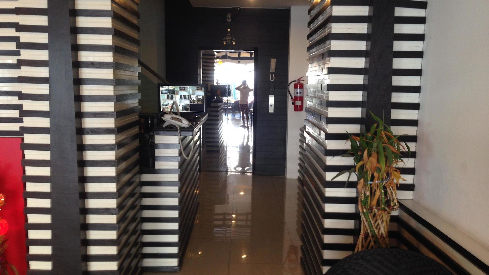 บ้านพัก Marfru Cafe And