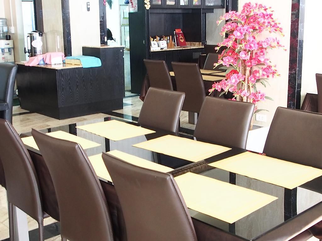 โรงแรม Land Royal