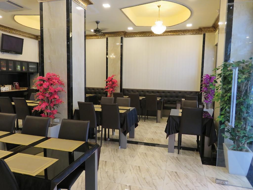 โรงแรม Land Royal 4*