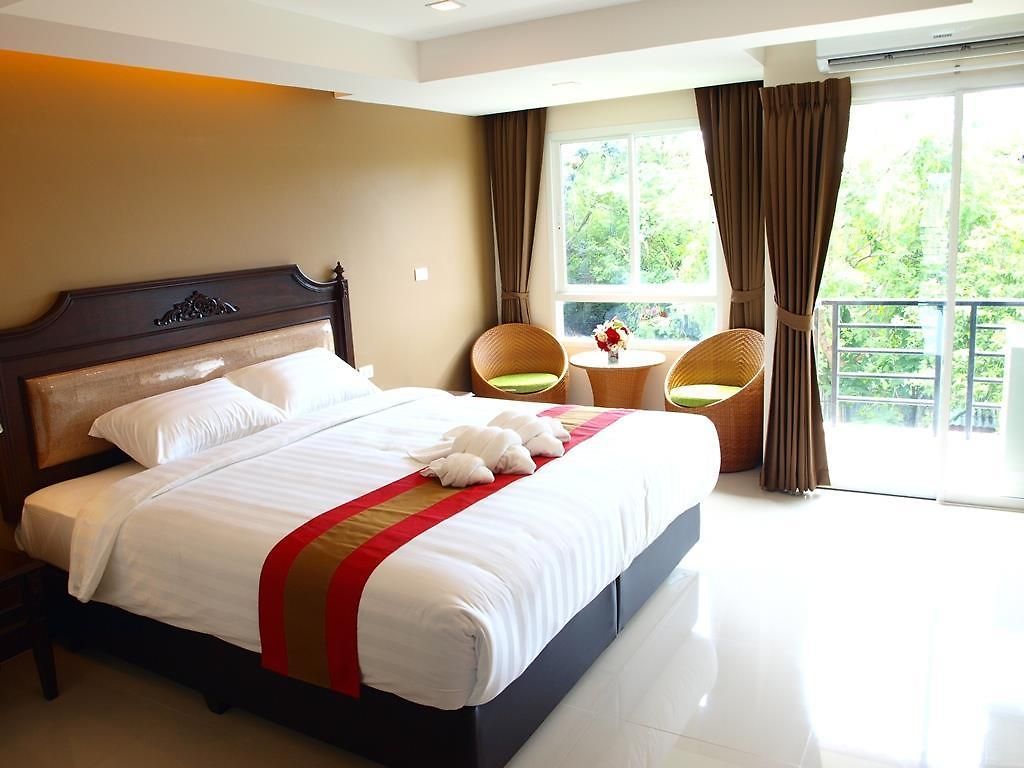 โรงแรม V