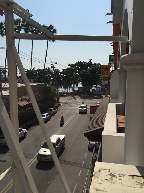 บ้านพัก Rosie's Bar And Pattaya