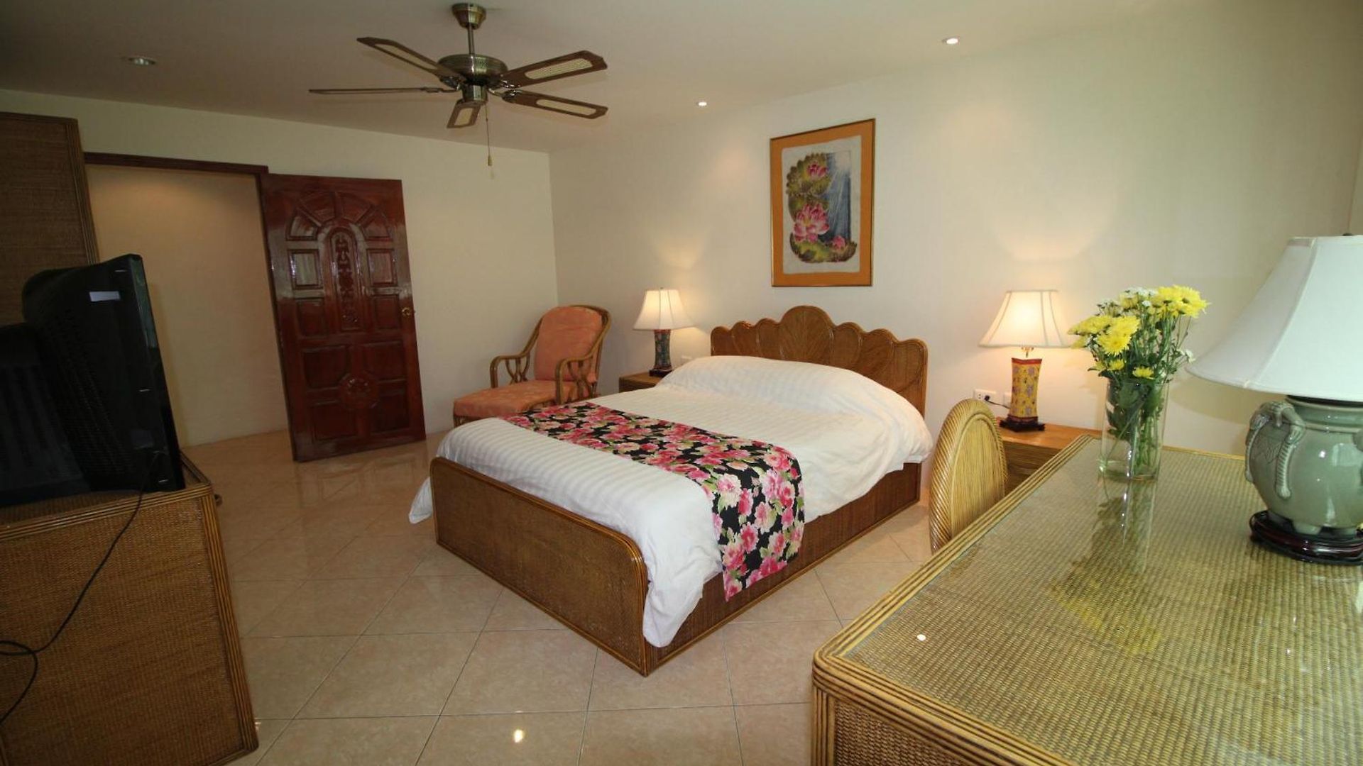 Butterfly Garden Boutique By Luxury View Ex Lg Apts And Villas, A Lifestyle Destination 1 To 3 Bedroom Units 110 To 190 Sqmtr, 2 Full Bathrooms, Rain Shower, Complete Kitchen, Free Fast Fiber Wifi, 55