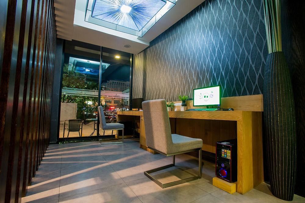 โรงแรม Place Serviced 3*
