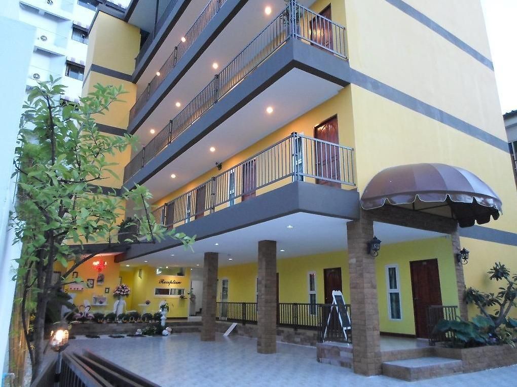 โรงแรม The Moonlight Place 3*
