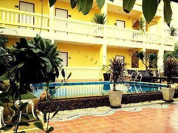 Pius Place โรงแรม