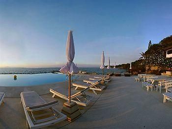 Golden Cliff House 3*