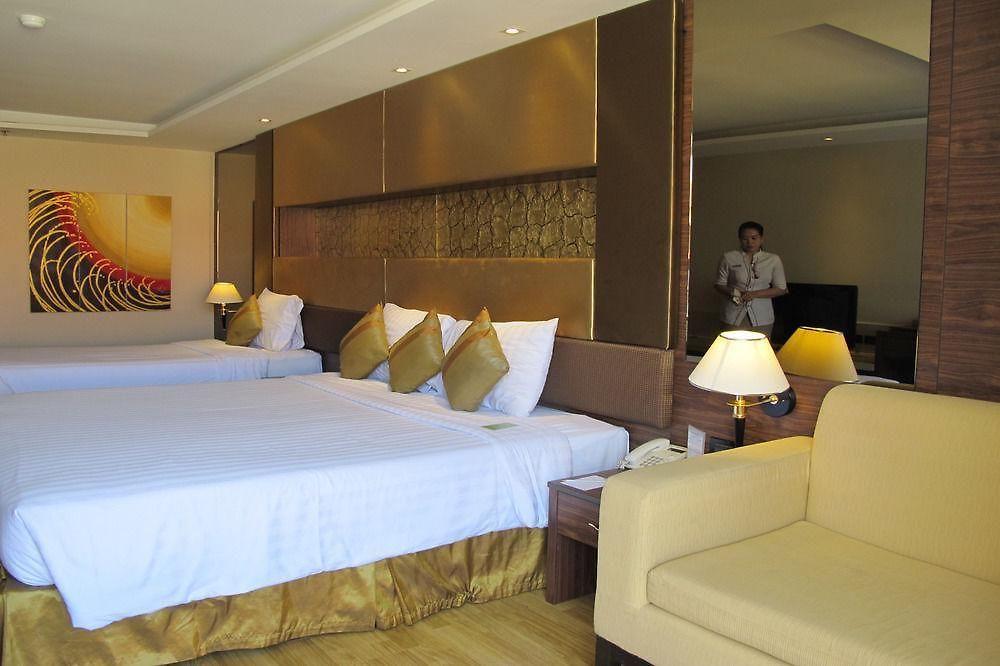 Nova Gold Hotel