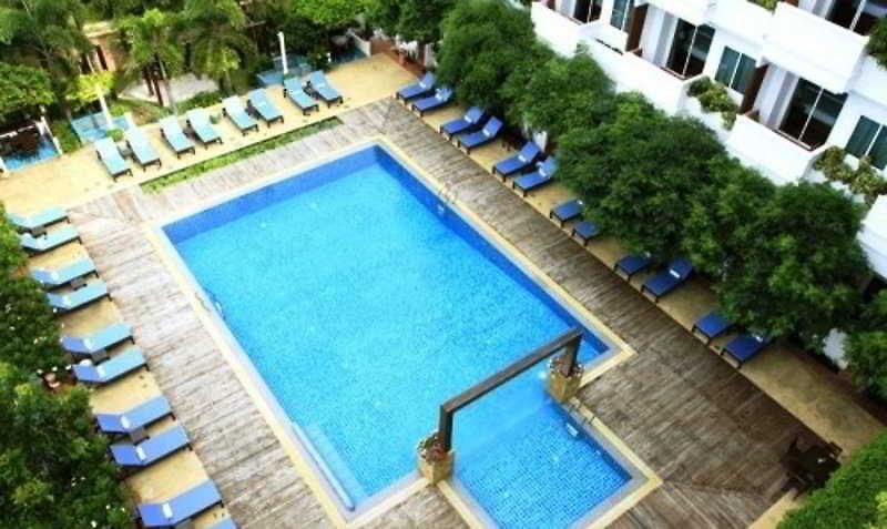 โรงแรม Hill Fresco