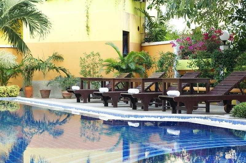 Jomtien Holiday 3* Pattaya