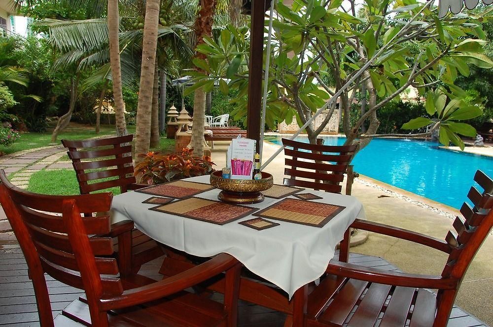 Sirikarn & Luxury โรงแรม