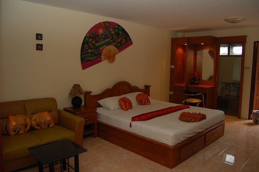 Sirikarn & Luxury โรงแรม