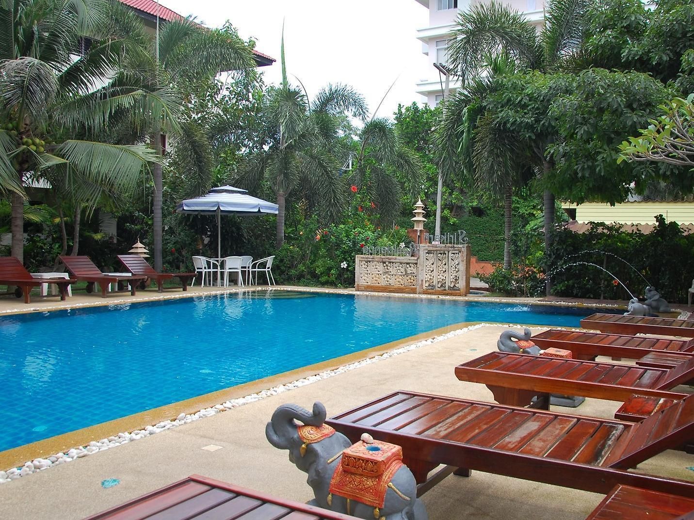 Sirikarn & Luxury โรงแรม Pattaya