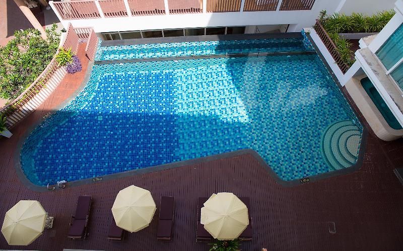 Aiyara Grand Hotel 5*