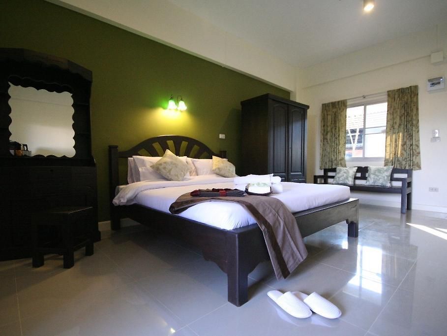 Ploen By Tolani โรงแรม Pattaya