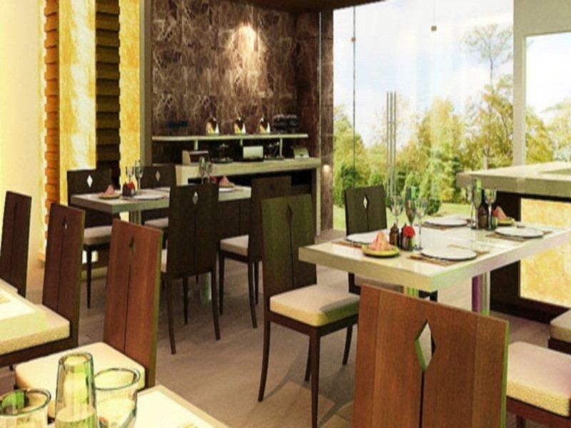 โรงแรม Centara Nova 4*