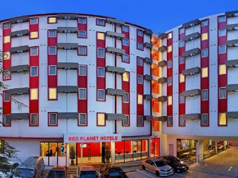 โรงแรม โรงแรมเรด แพลนเนต พัทยา 3*