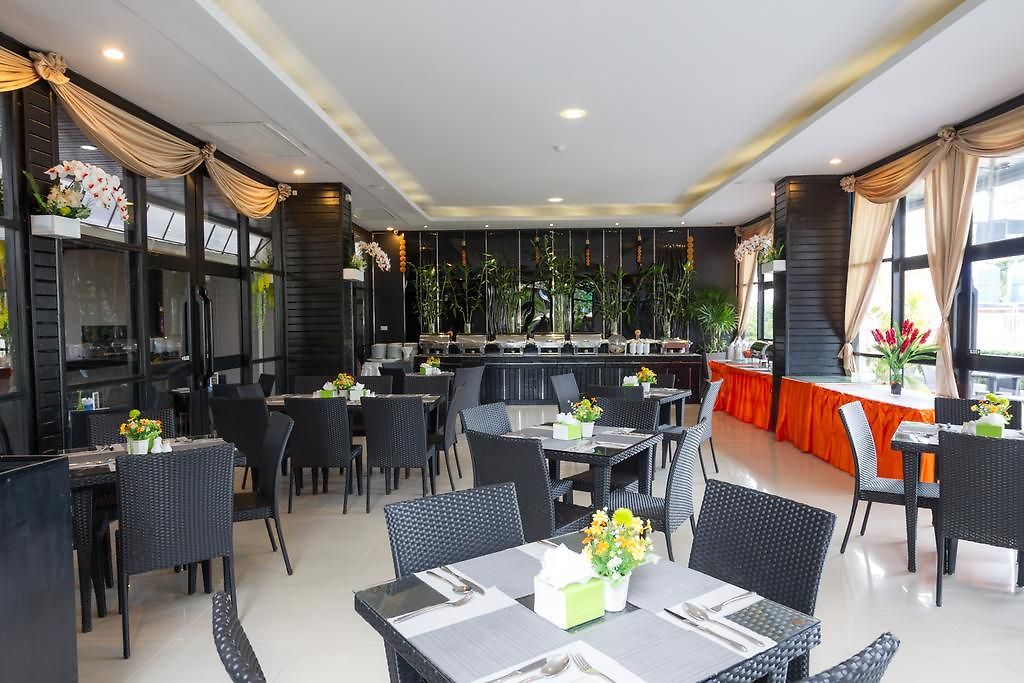 โกลเดนท์ทิวลิป เอสเซนเชียล พัทยา โรงแรม