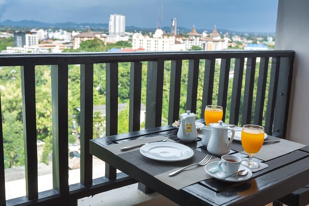 โกลเดนท์ทิวลิป เอสเซนเชียล พัทยา 3* Pattaya