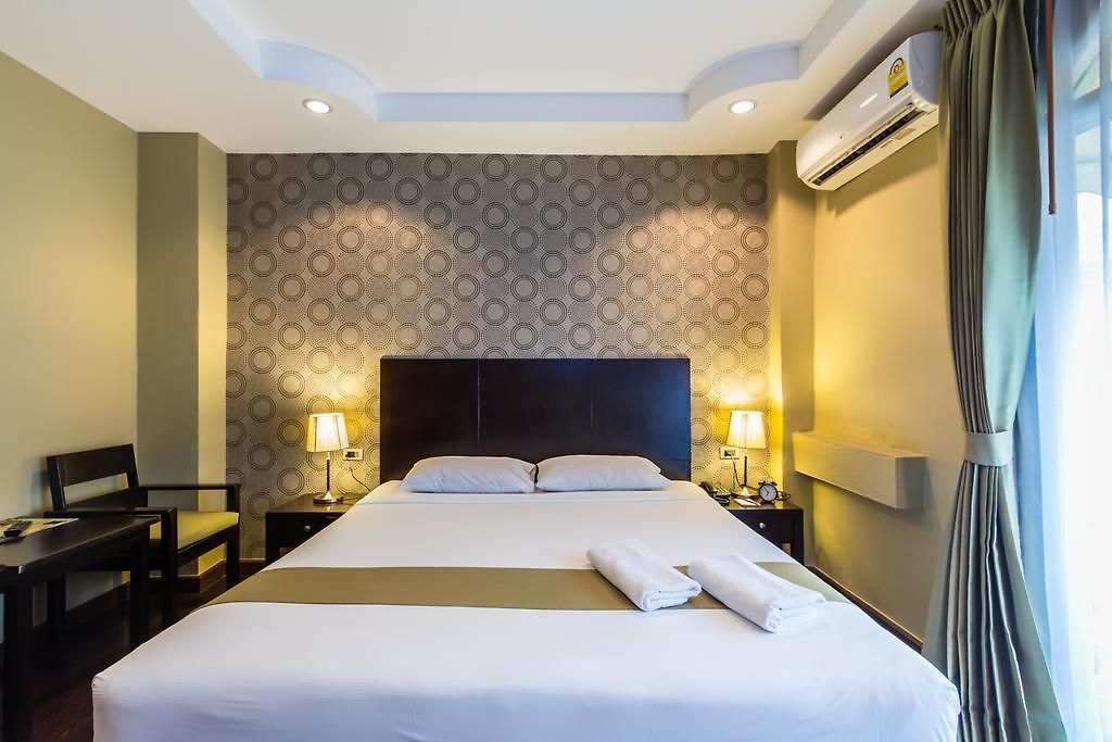 โรงแรม Zing &