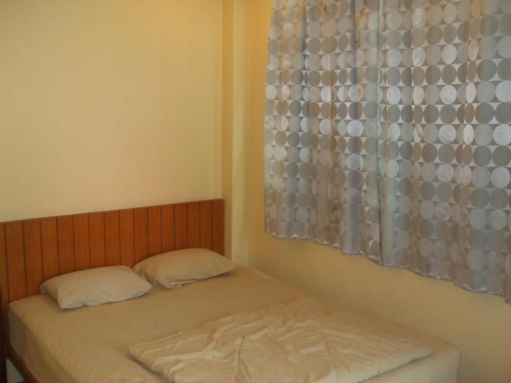 บ้านพัก Aura House 2*