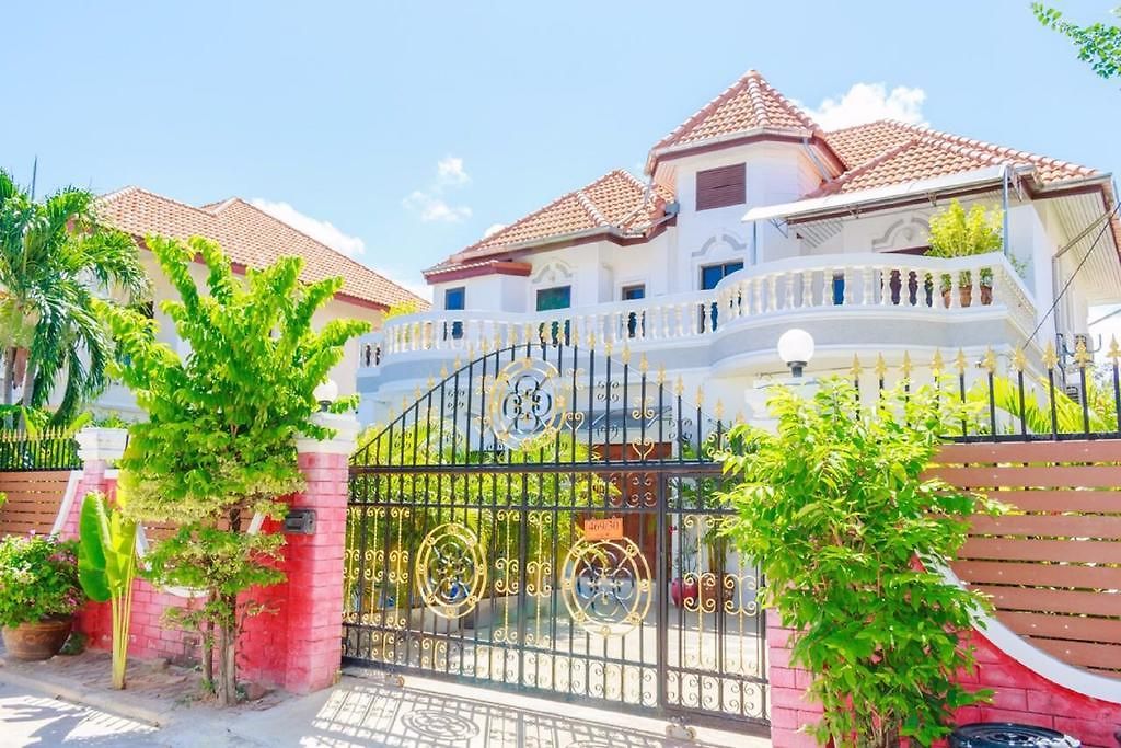 วิลล่า Ratana - House Walking Street 7 Bedrooms