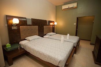 รีสอร์ท Lotusland 3*