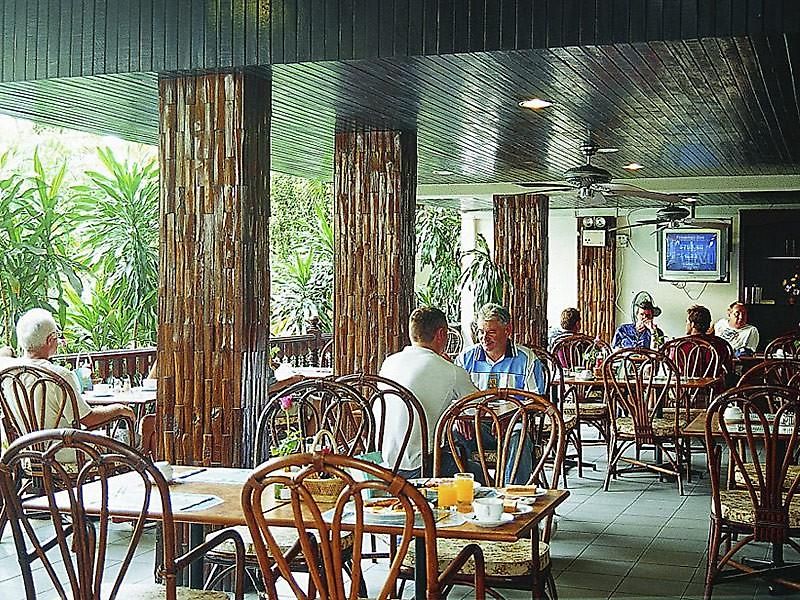 โรงแรม Sunshine & Residences