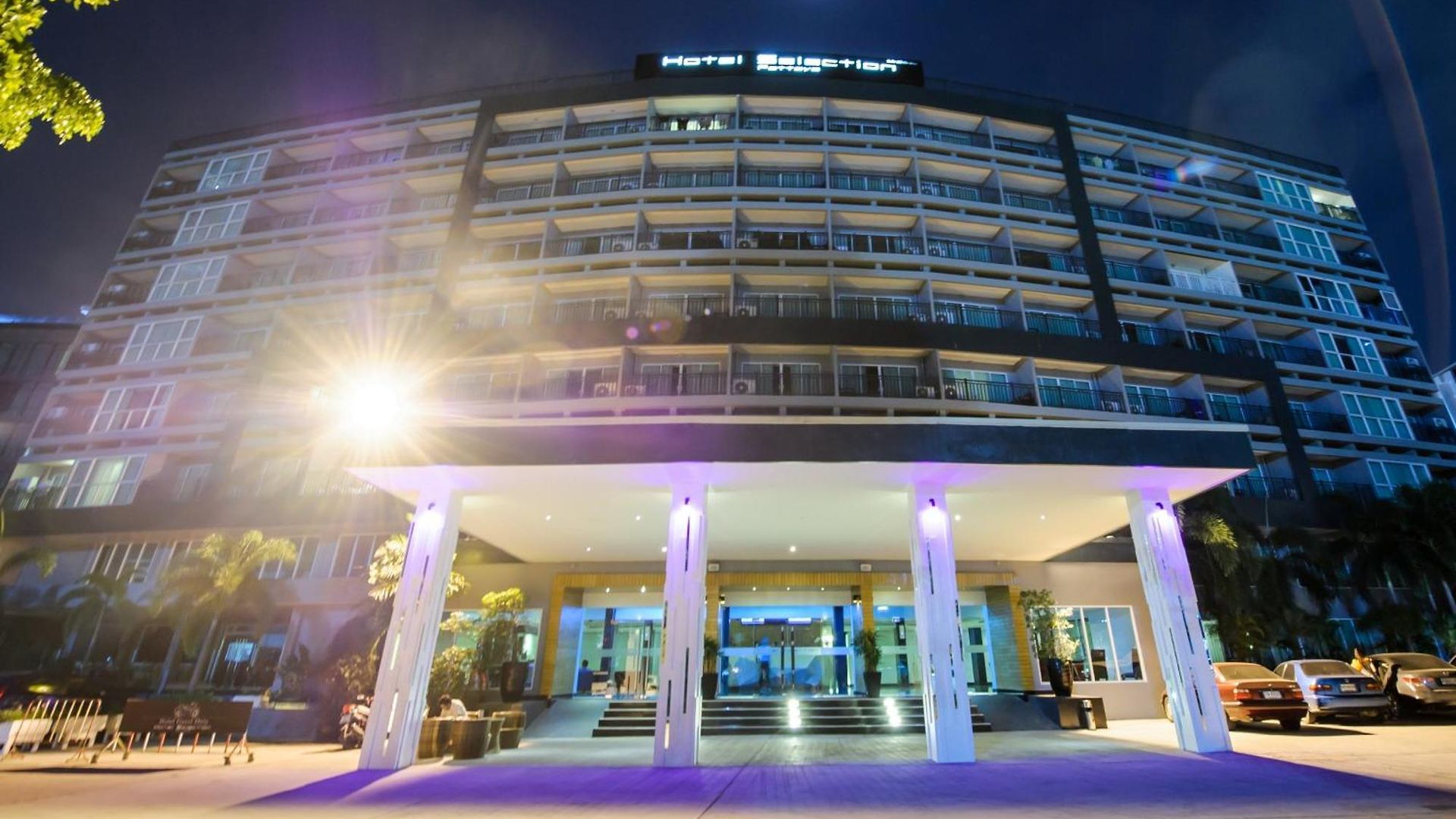 โฮเท็ล ซีเล็คชั่น พัทยา โรงแรม 4*