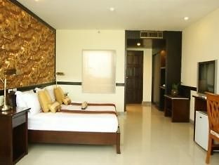 โรงแรม Jomtien Holiday 3*