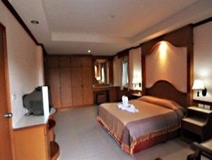 เล็ก โรงแรม 3*