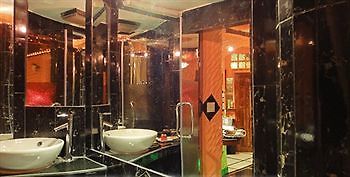 Penthouse Hotel