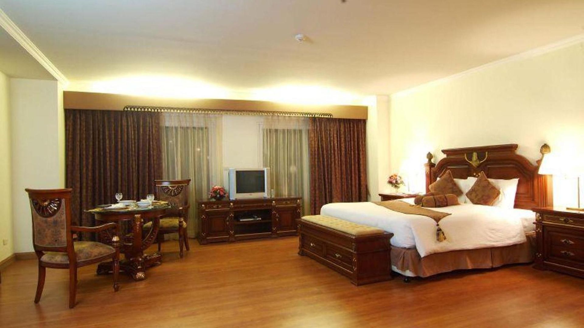 โรงแรม แอลเค เมโทรโพล