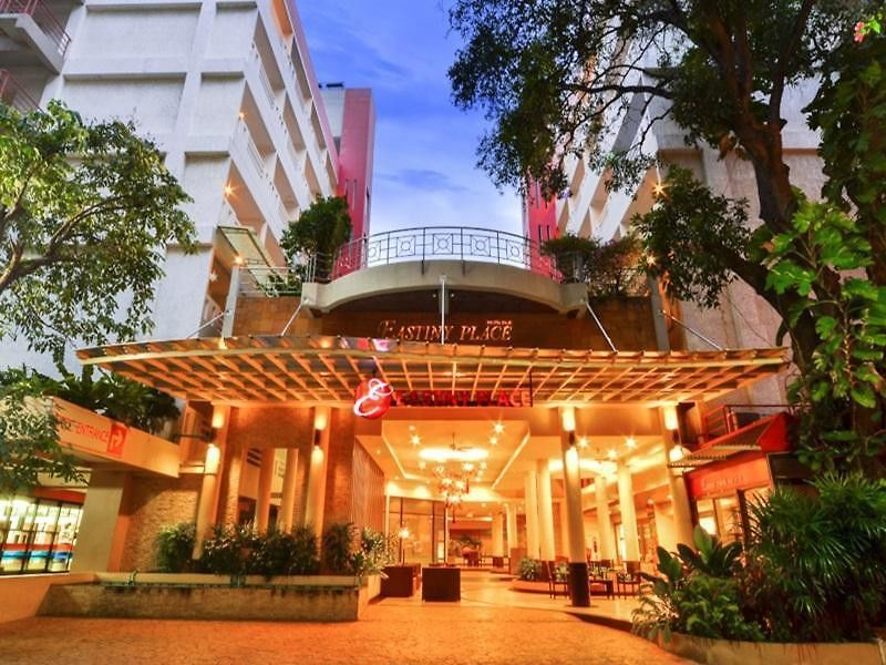 Eastiny Place โรงแรม 3*