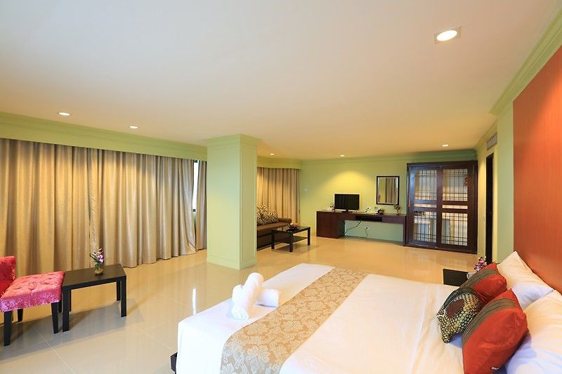 Centre โรงแรม 3*